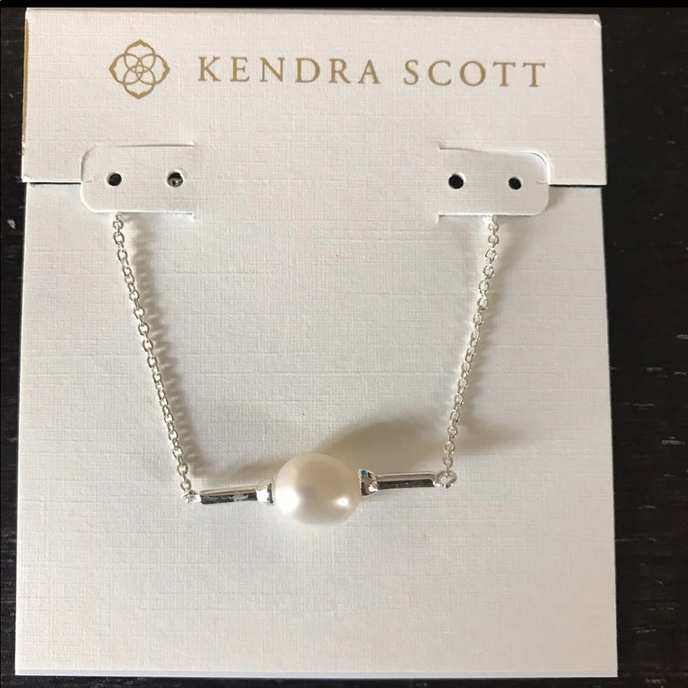 Kendra Scott Emberly Pearl Necklace